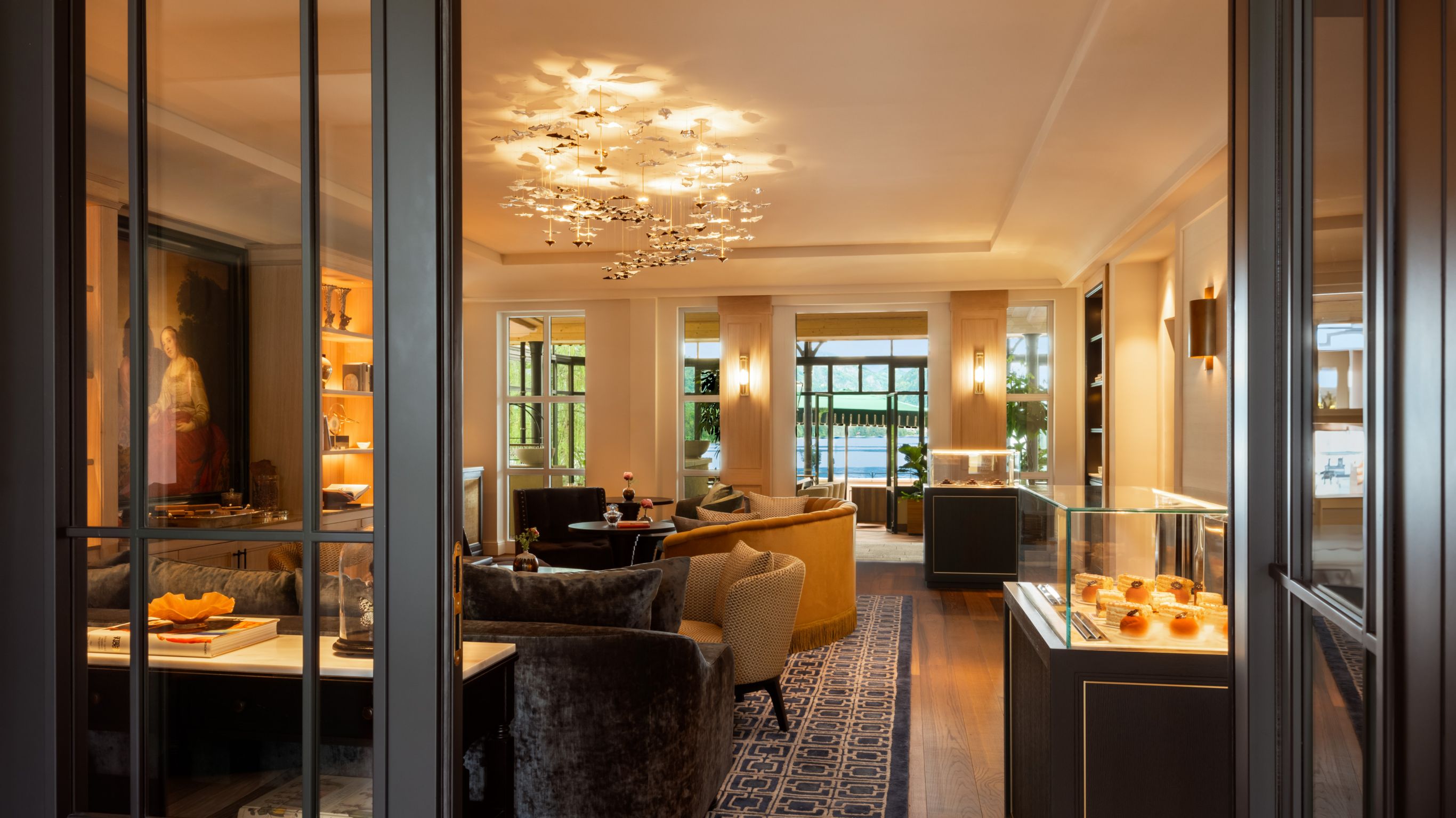 ENTRANCE TO SISI TEESAON