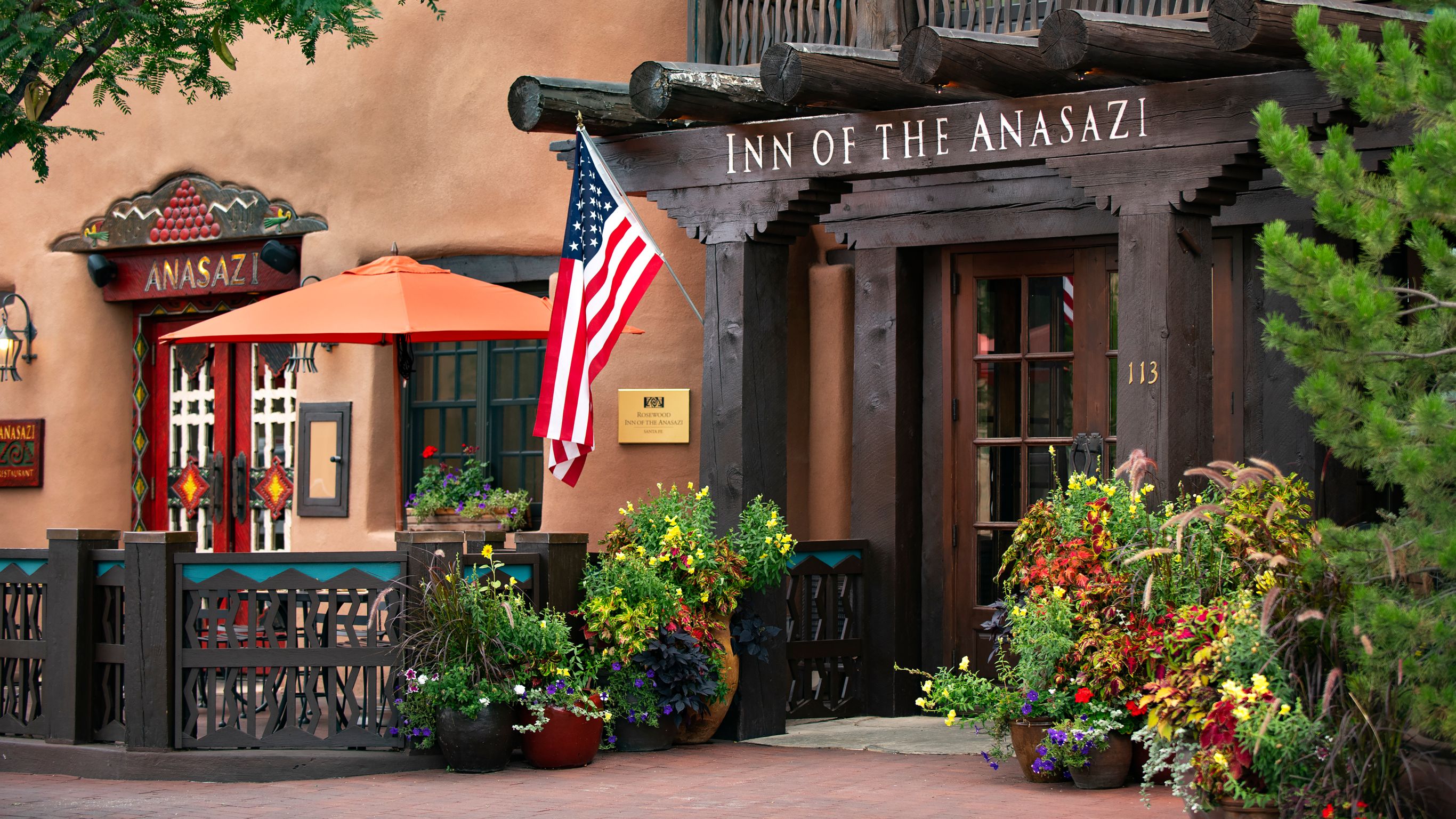 Rosewood Inn of the Anasazi Entrance
