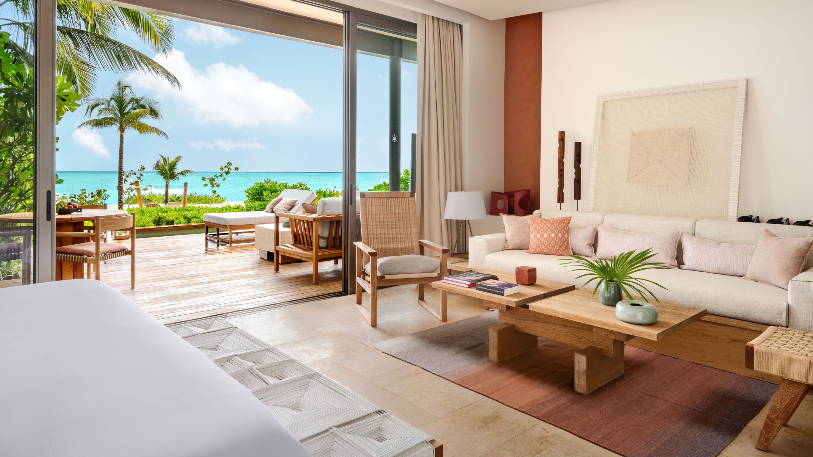 Vista frente a la playa desde esta Beachfront Studio Suite