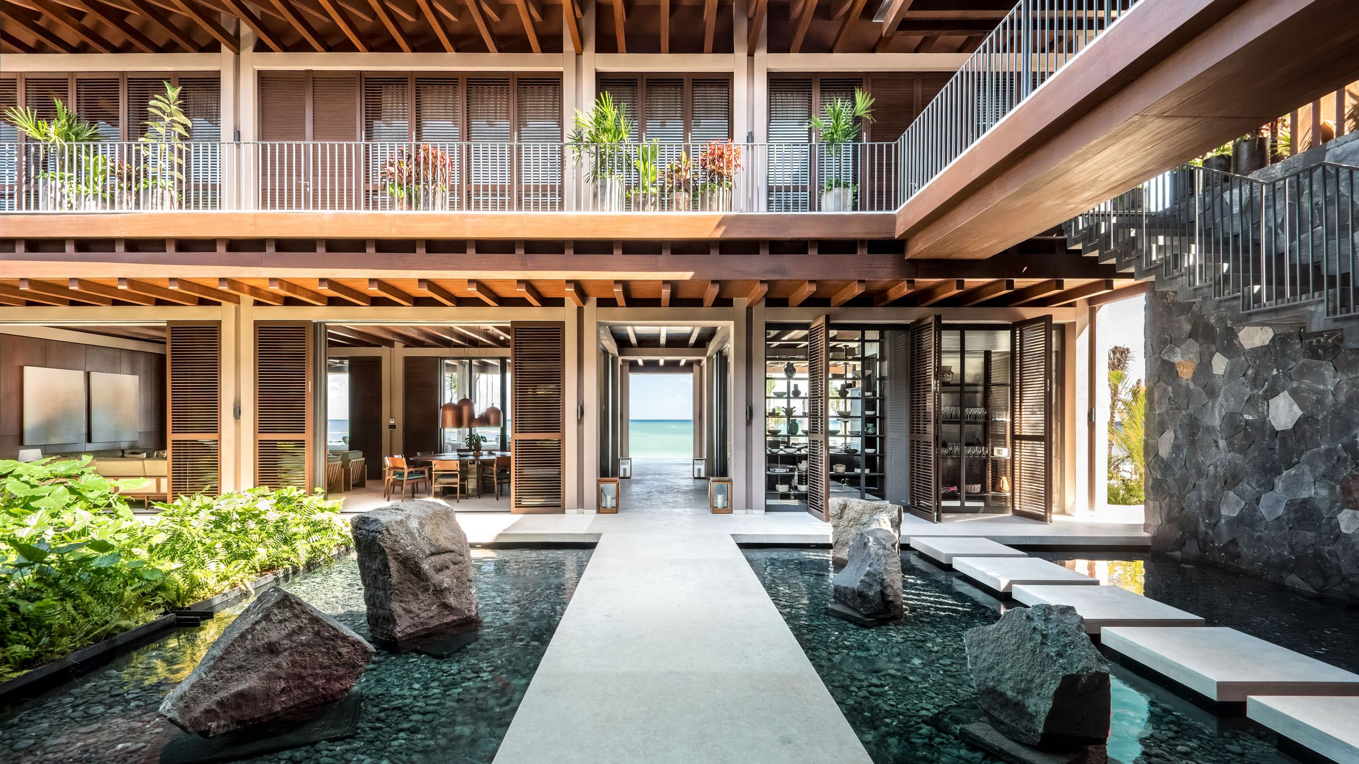 Beachfront Villa COURTYARD