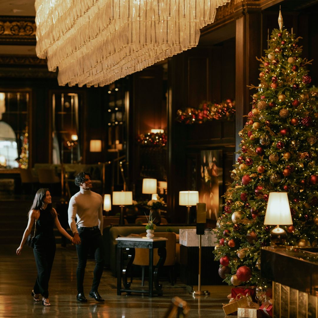 Rosewood Hotel Georgia Vancouver - Holiday Lobby Decor