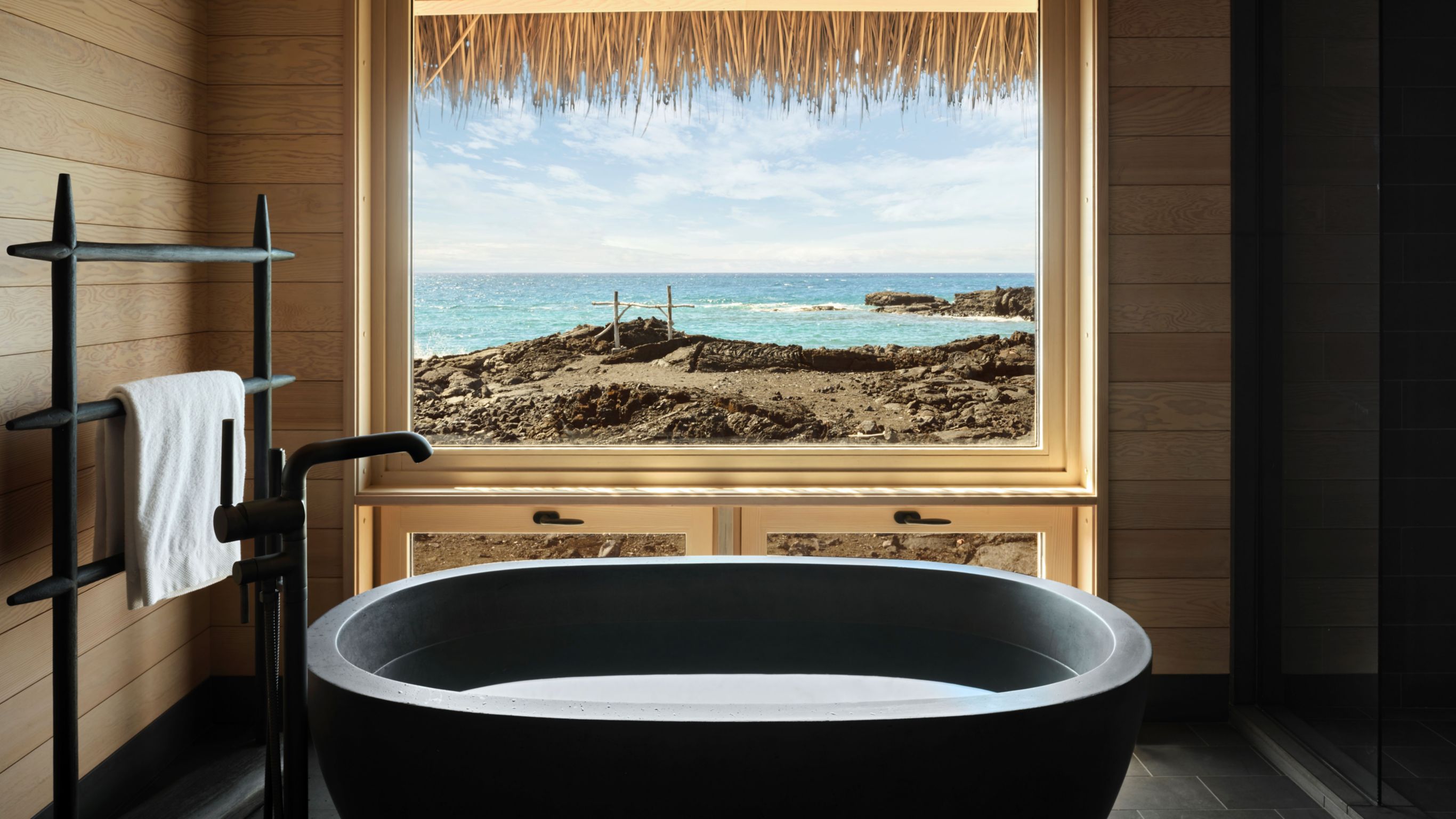 Ocean Front Legacy Hale Bathroom