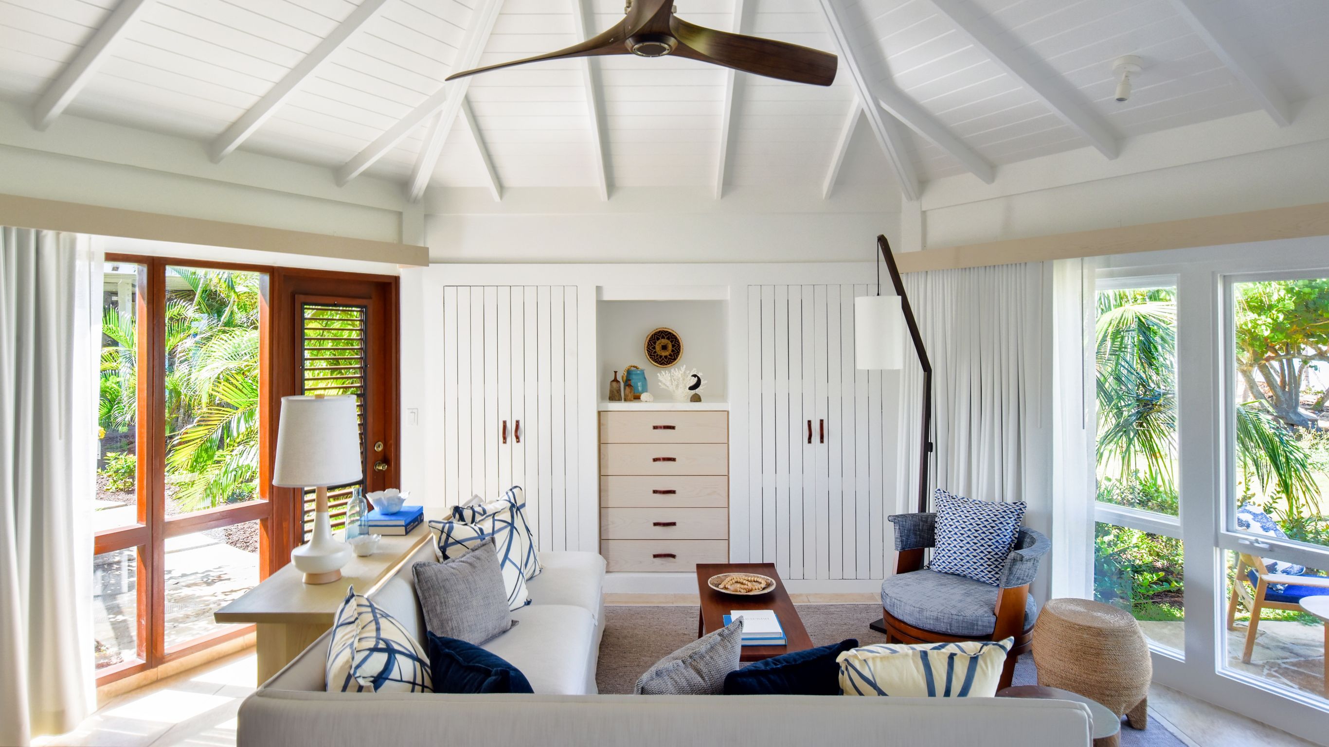 Beach Front Cottage Living Area