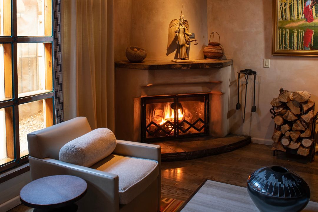 Livingroom with fireplace