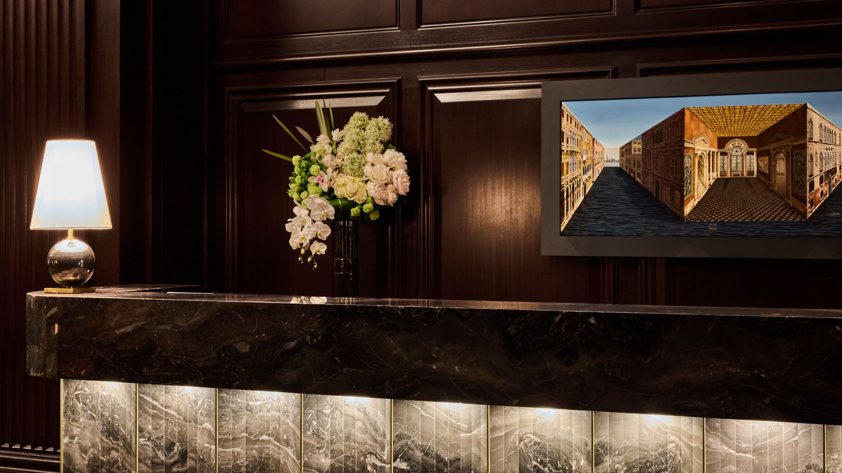 Rosewood Hotel Georgia Front Desk