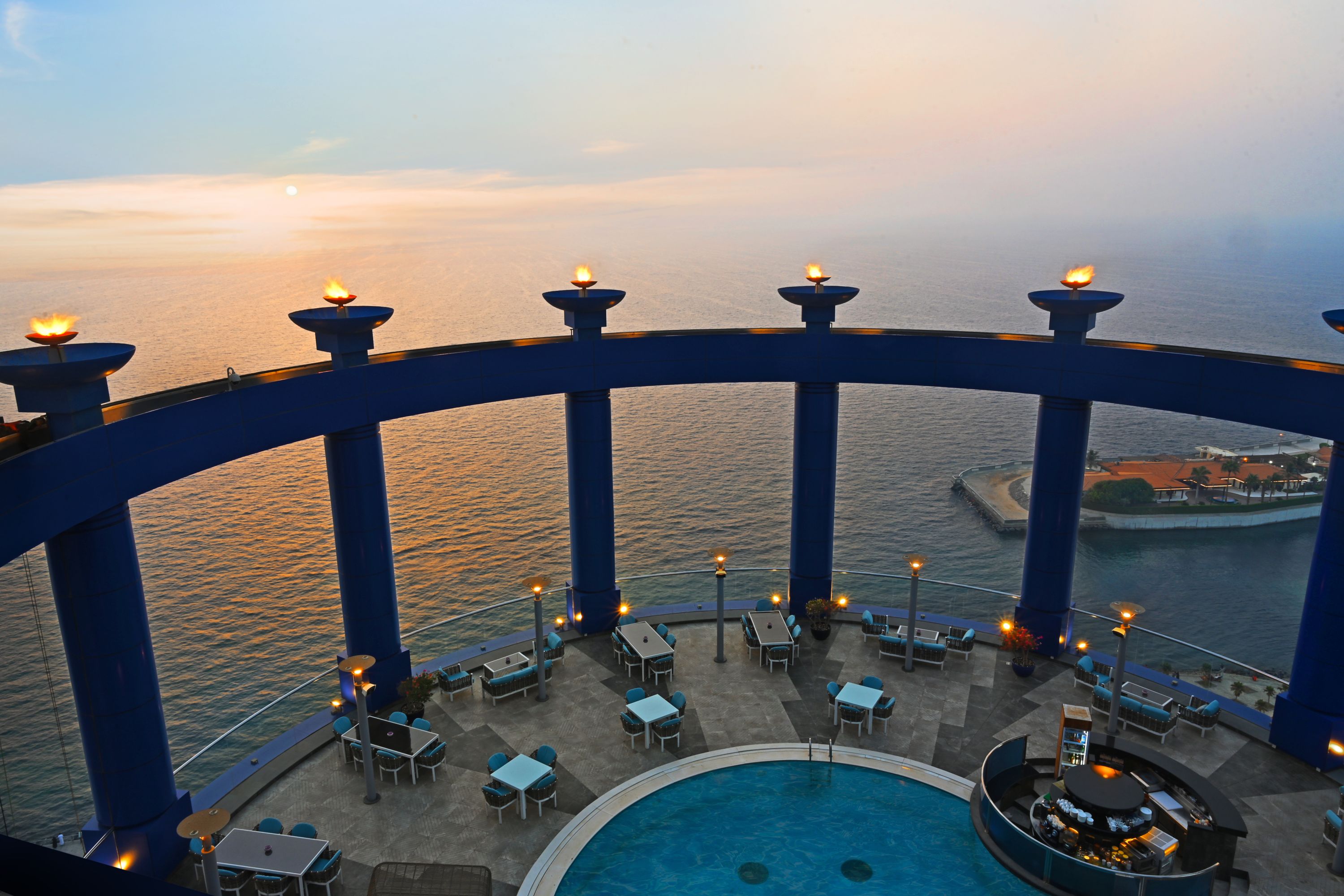 sky lounge jeddah yacht club