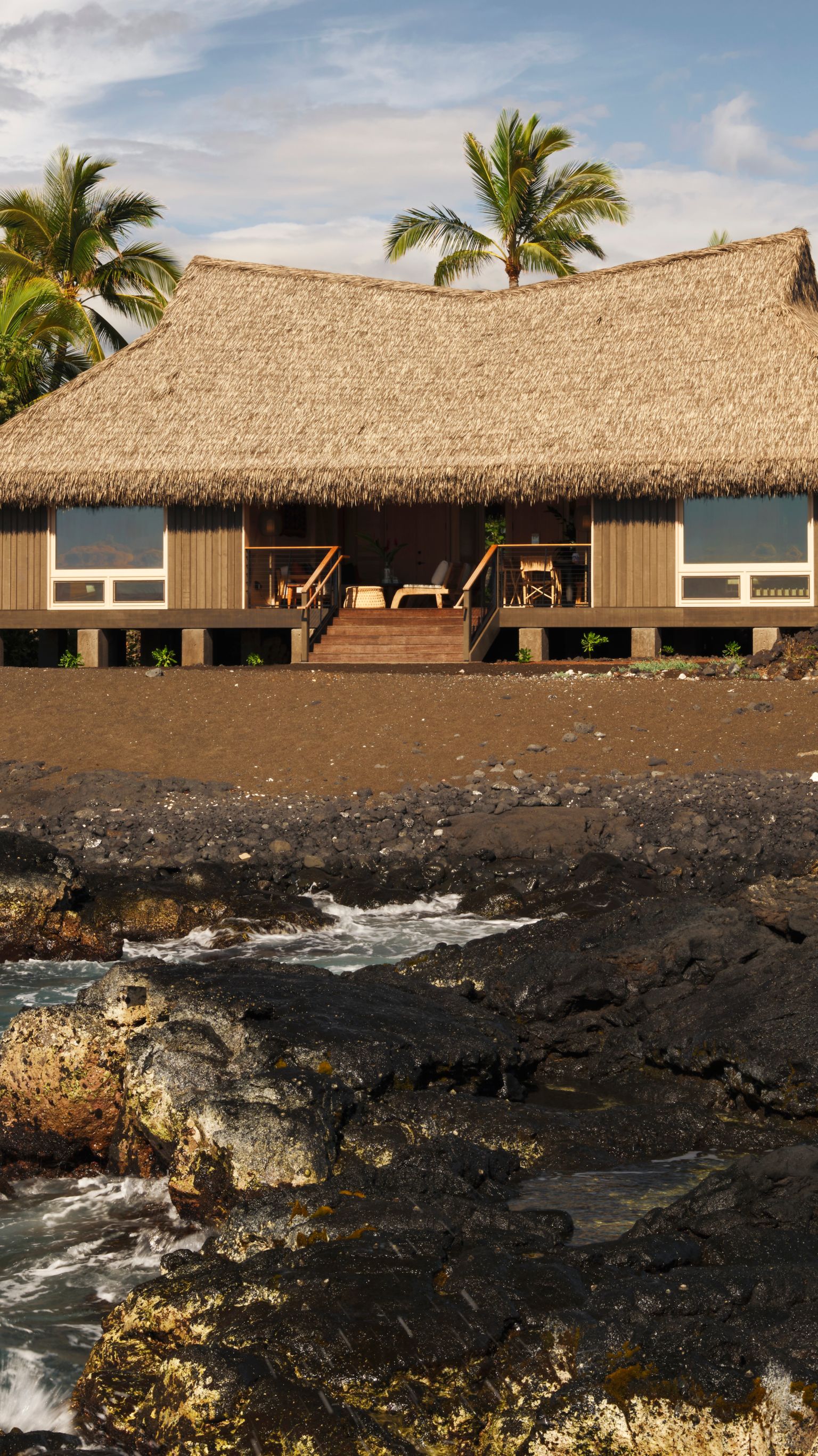 Beach Front Black Sand Two Bedroom Kauhale