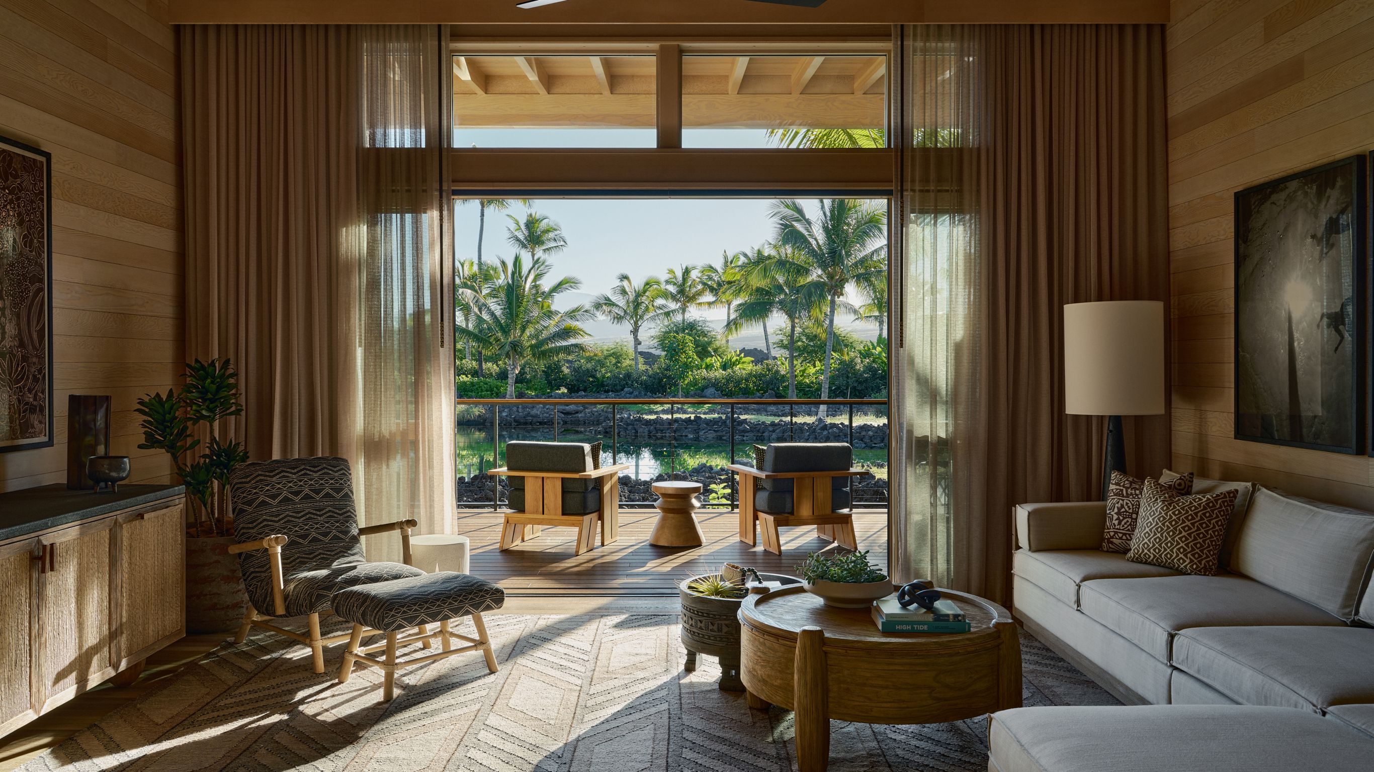 Mountain View Kauhale Living Room