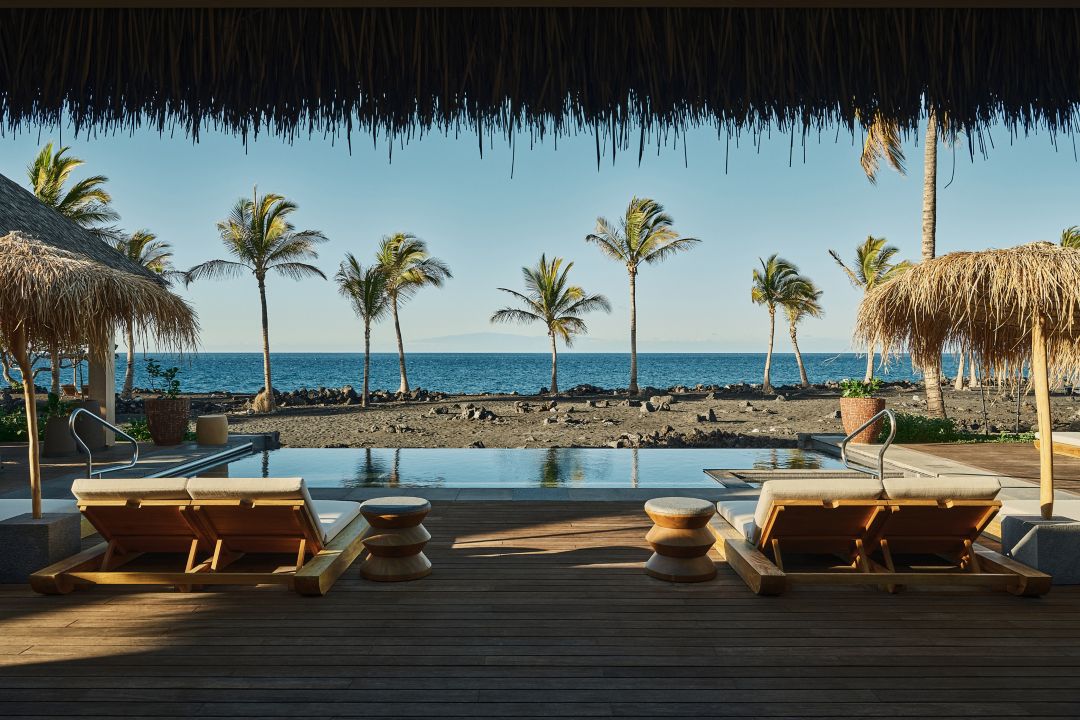 Ocean Front Four Bedroom Kumukea Kauhale