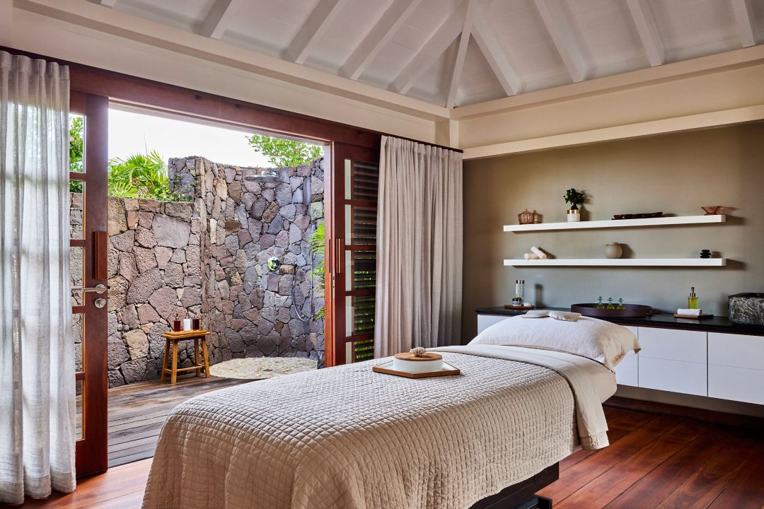 spa treatment room ceiling