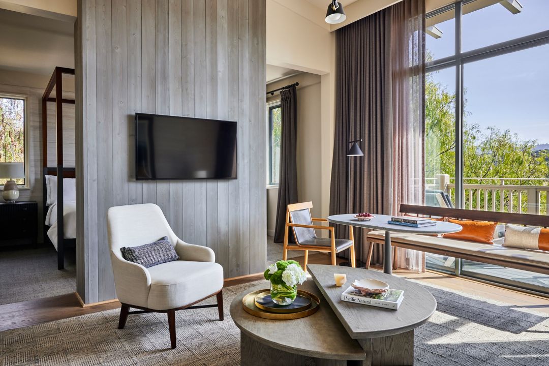 Rosewood Executive Suite Living Room