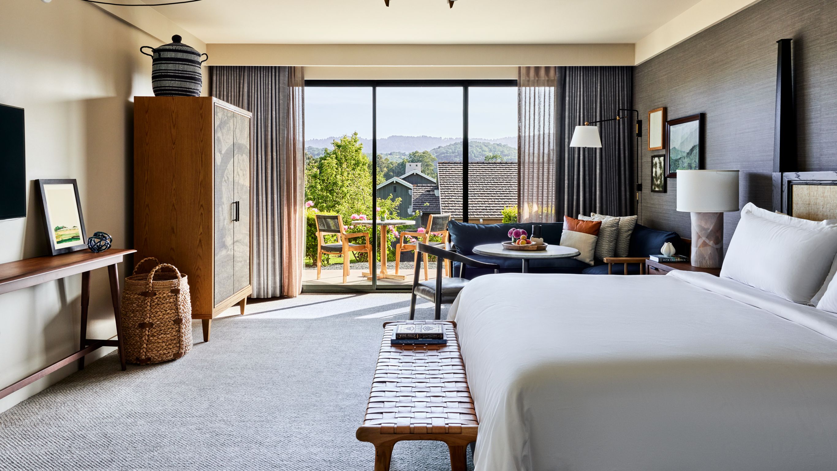 Deluxe and Premier King Room