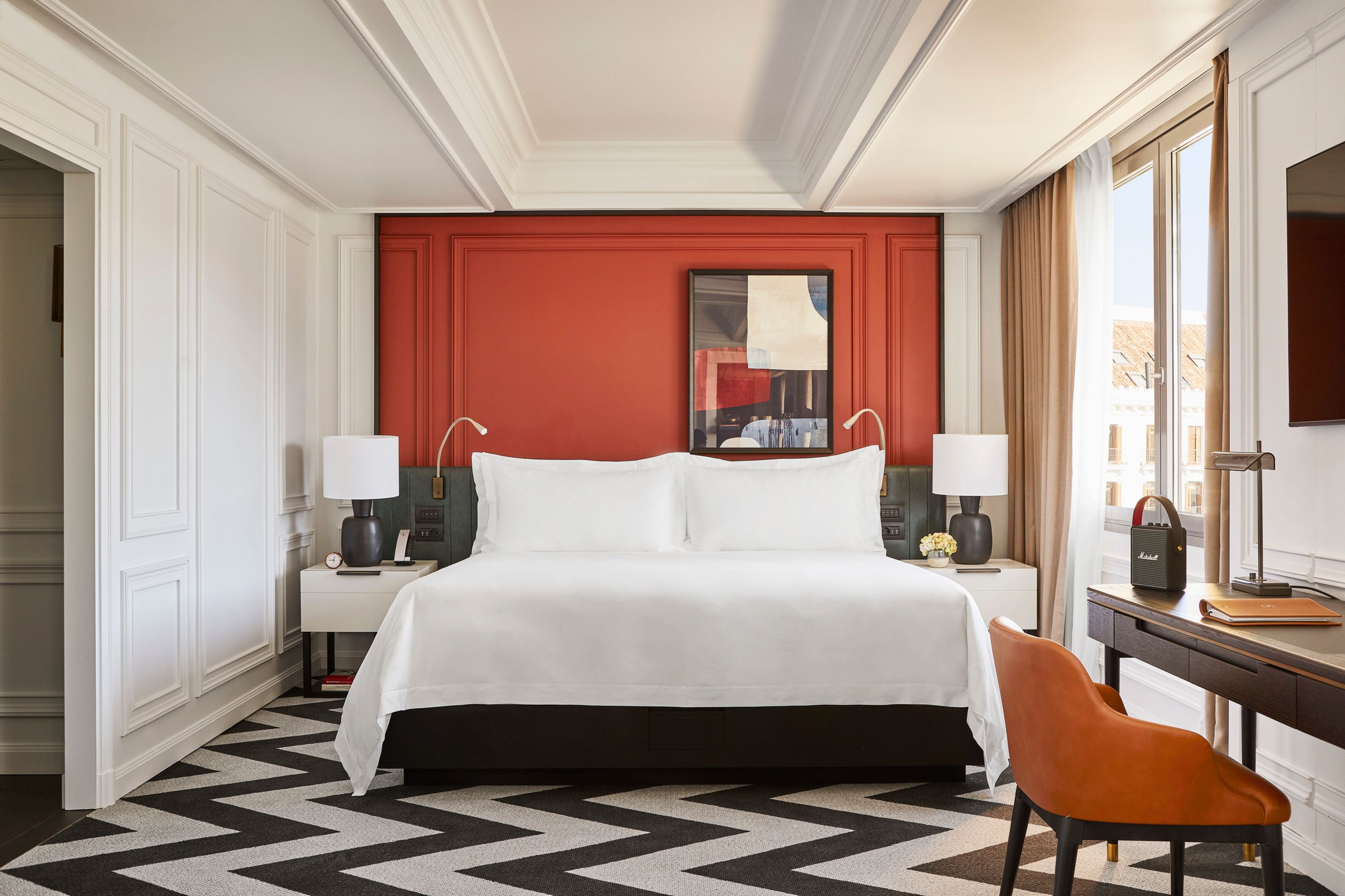 grand-premier-room-5-star-luxury-hotel-madrid-rosewood