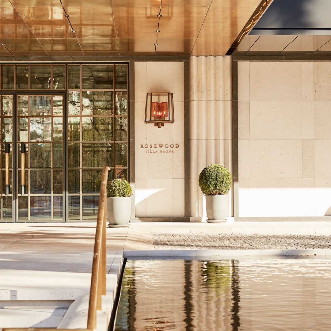 Facade Rosewood Villa Magna