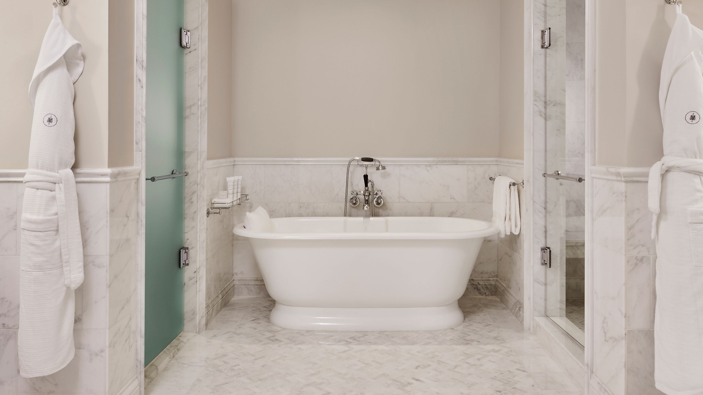 The Ambassador Ocean View Suite Bathroom