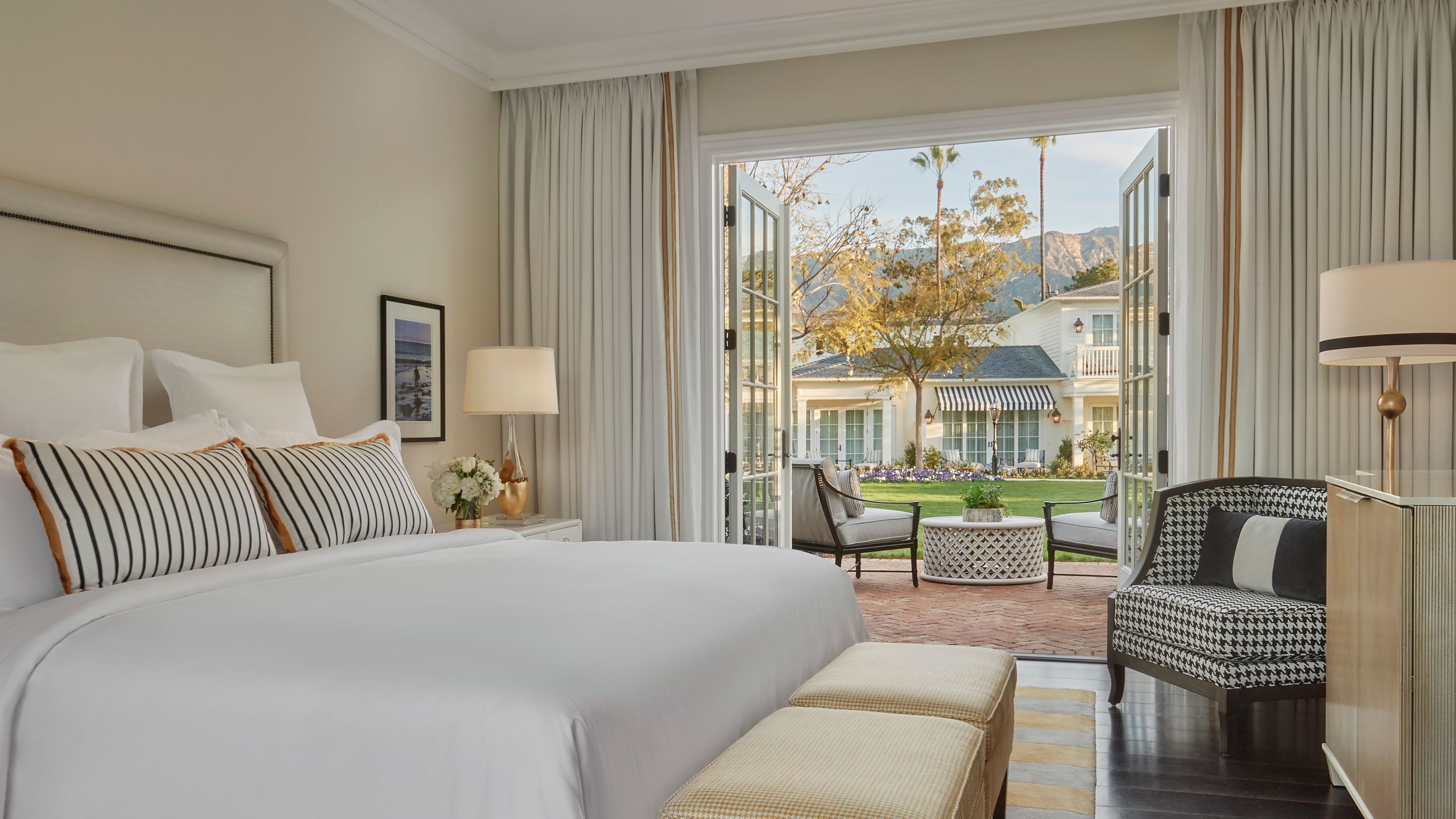 Garden Bungalow Suite Bedroom