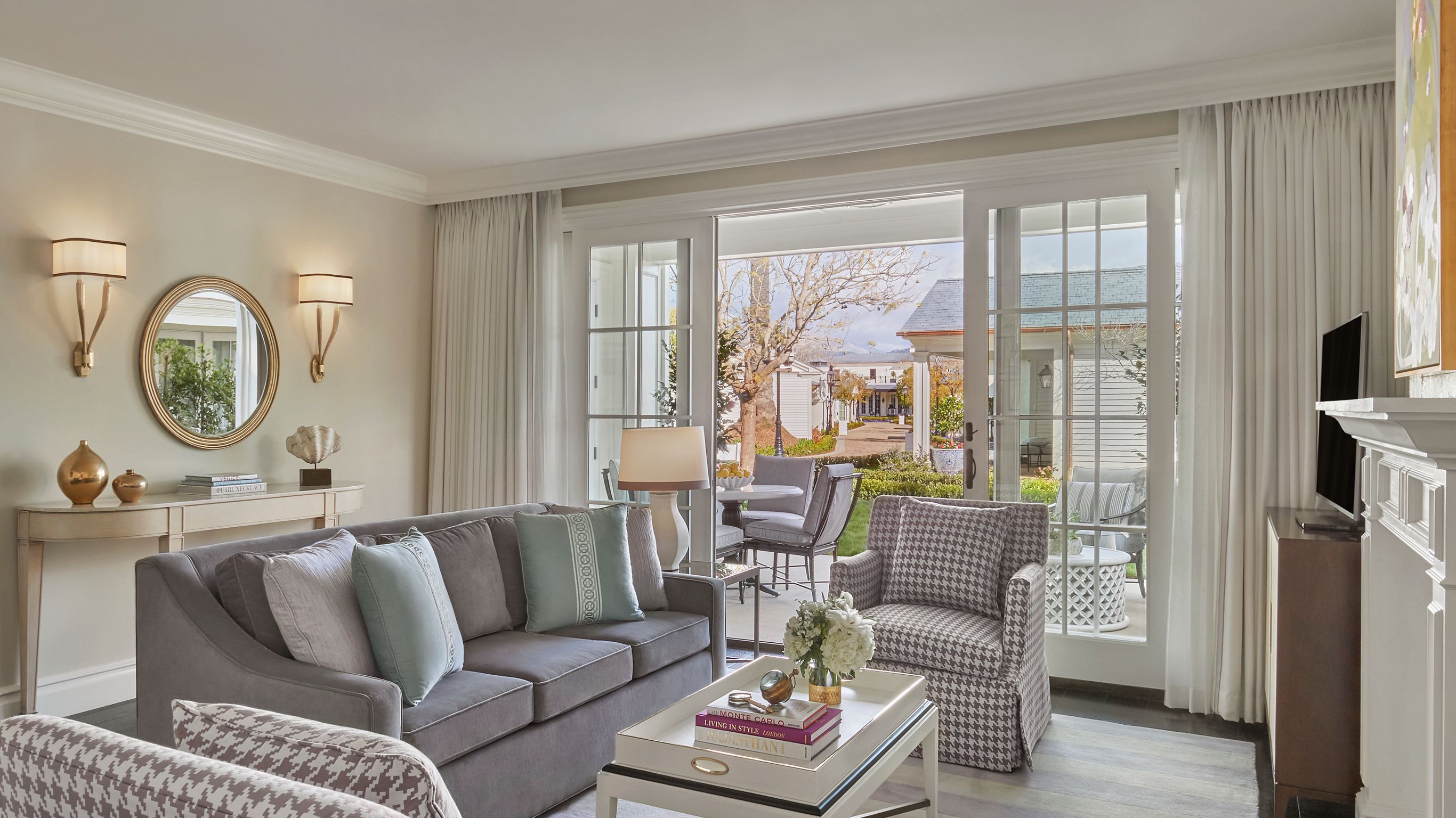 Lanai Suite Living Room