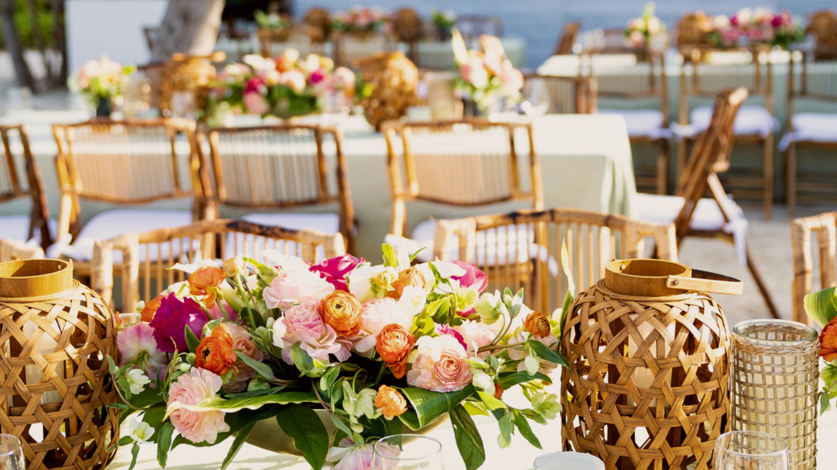 Table setting for wedding at Tingum
