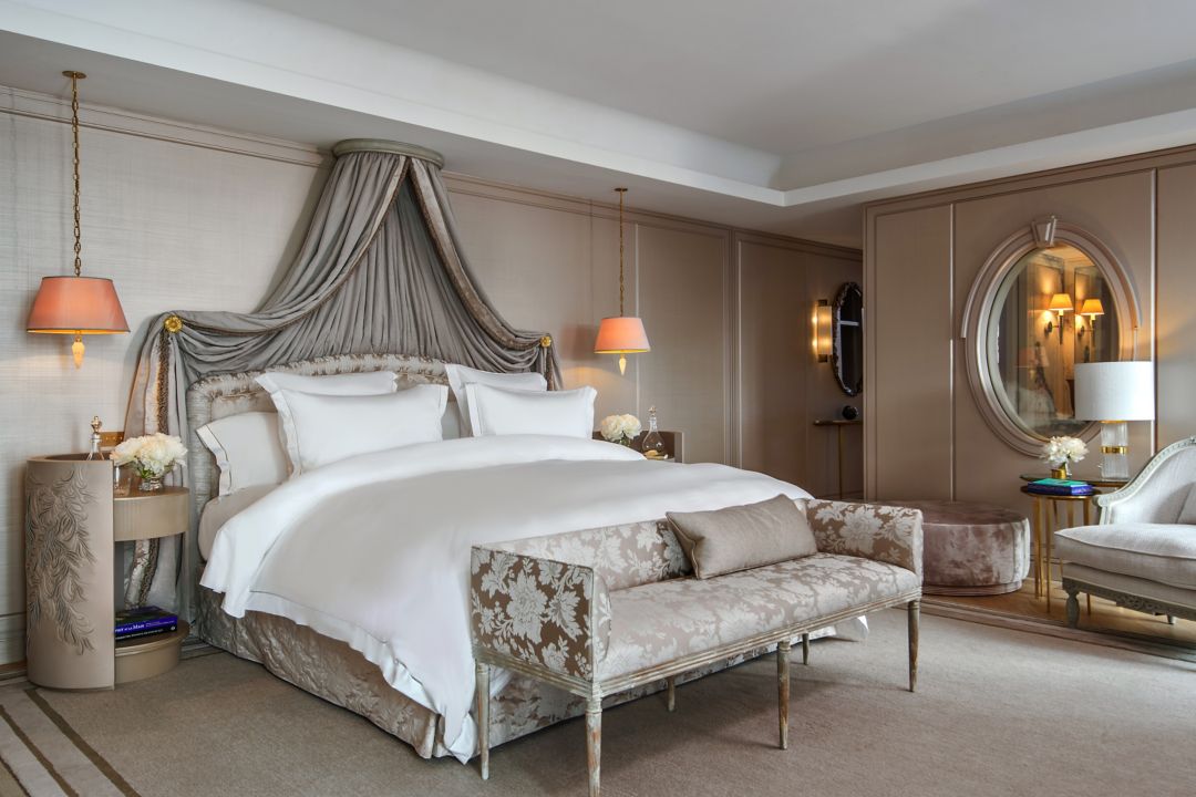 Signature Suite Louis XV  Rosewood Hôtel de Crillon