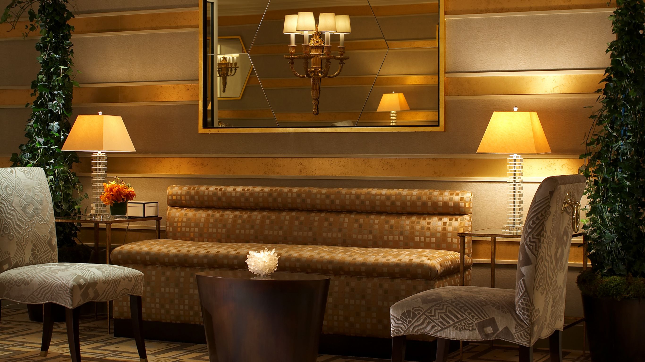 Versailles Suite Foyer