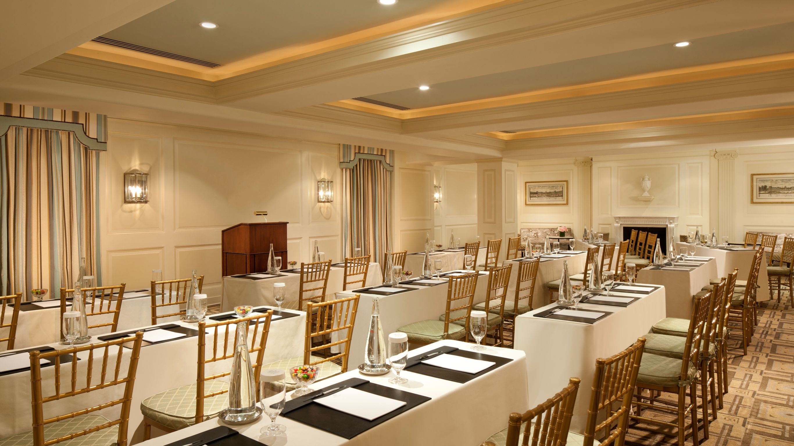 Trianon Suite Classroom Set-up