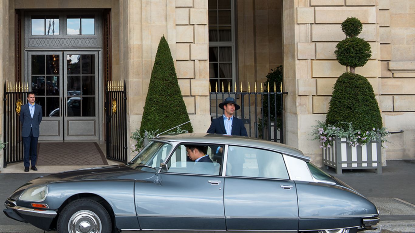 Signature Suite Louis XV  Rosewood Hôtel de Crillon