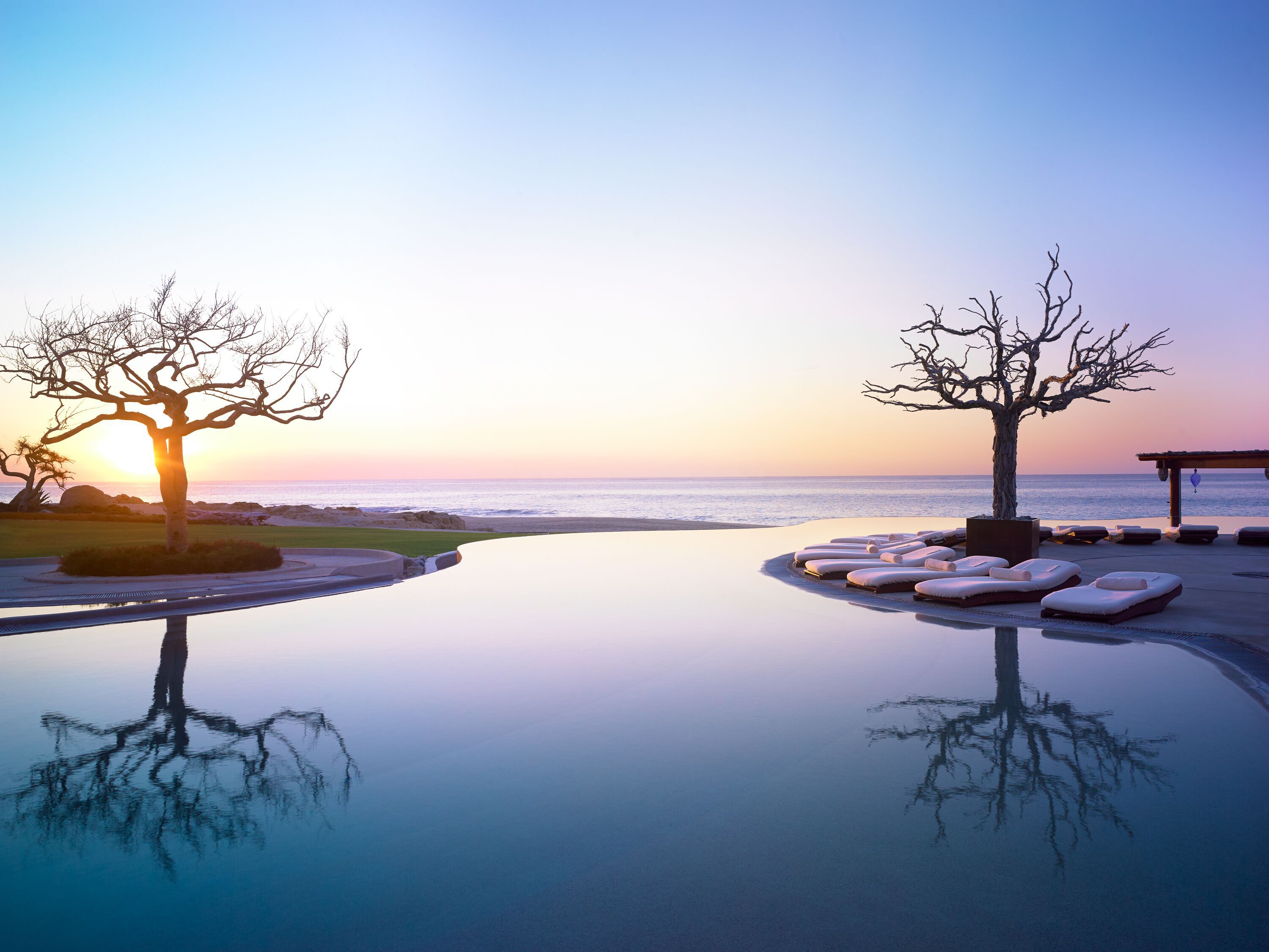 Las Ventanas al Paraíso, A Rosewood Resort under the night sky