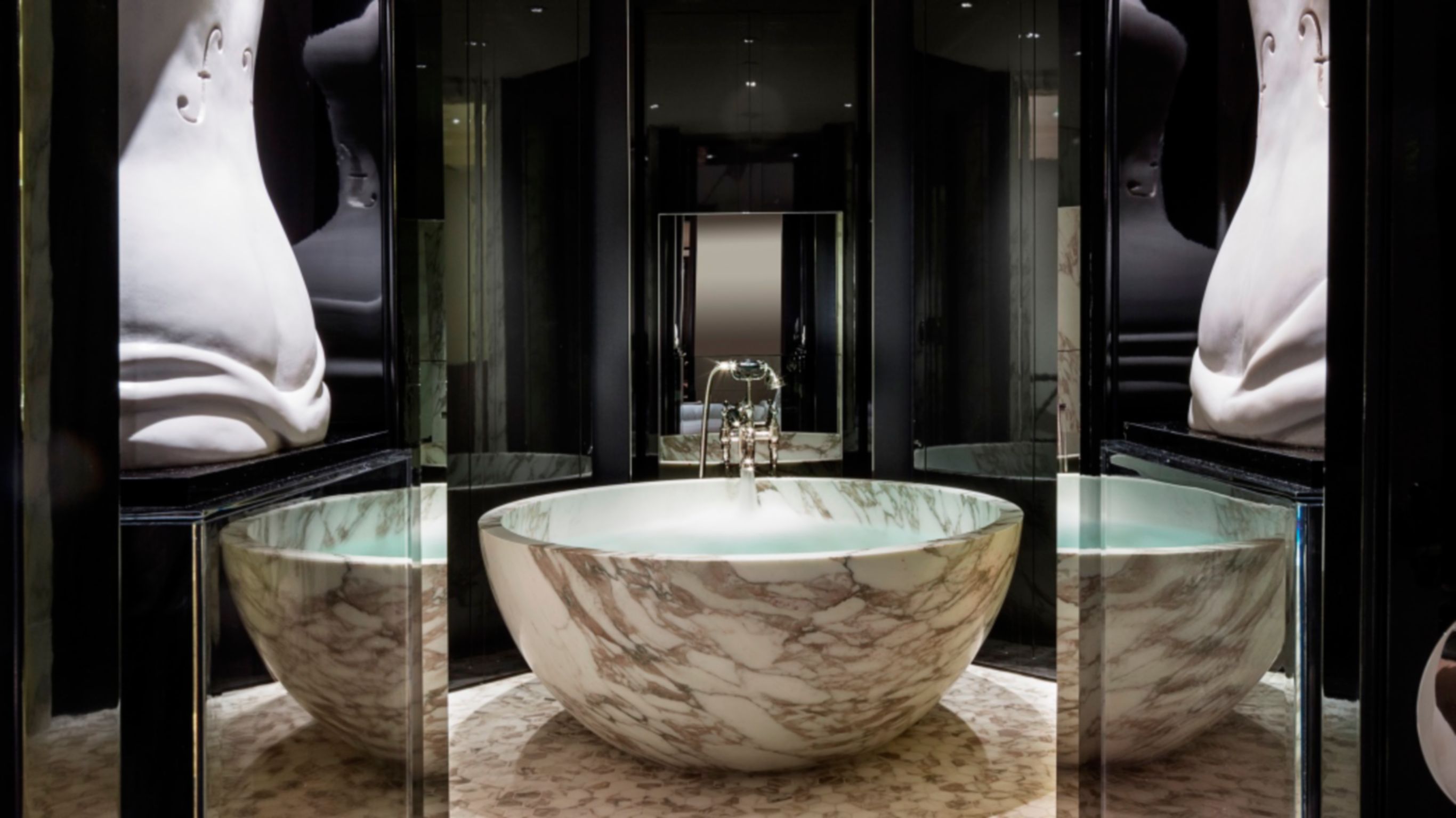 Baño de Manor House en Rosewood, Londres