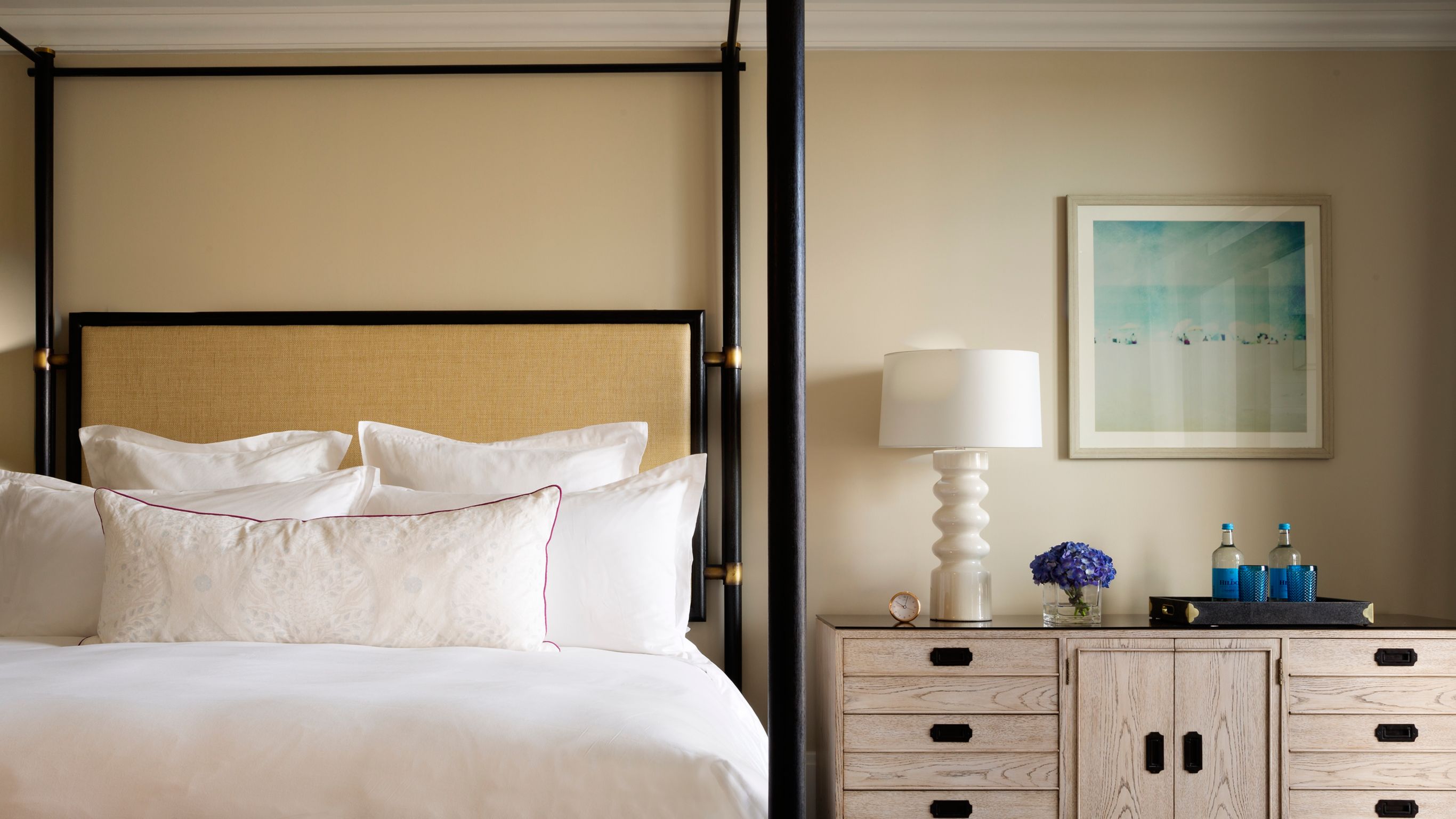 one bedroom suite bedroom