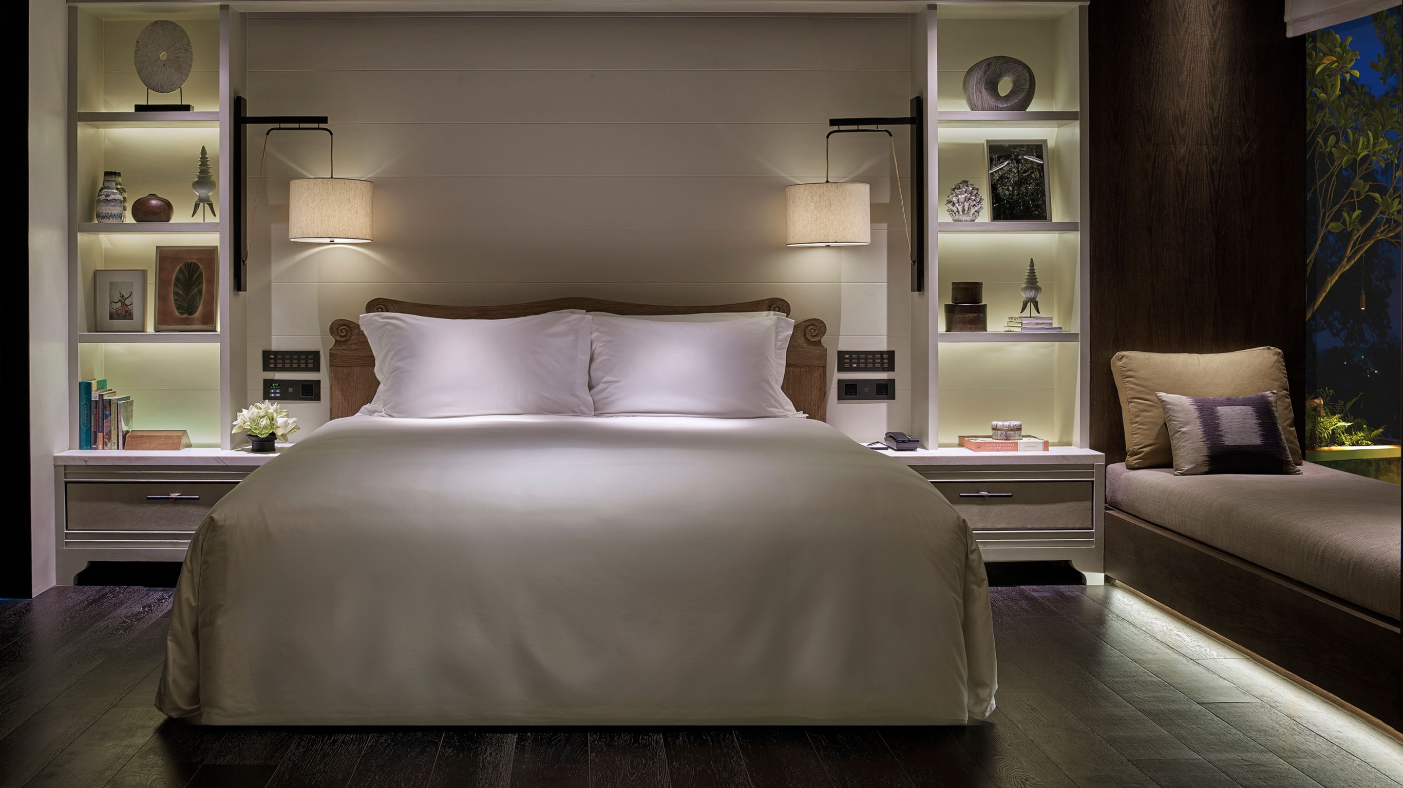 普吉岛局部海景泳池亭楼的卧室