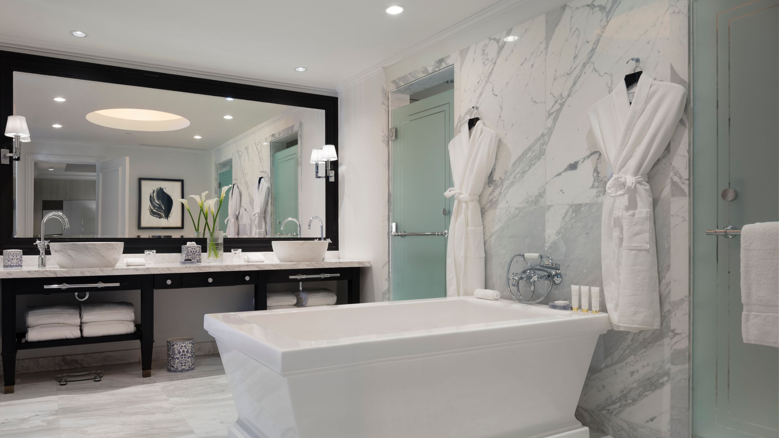 penthouse master bathroom