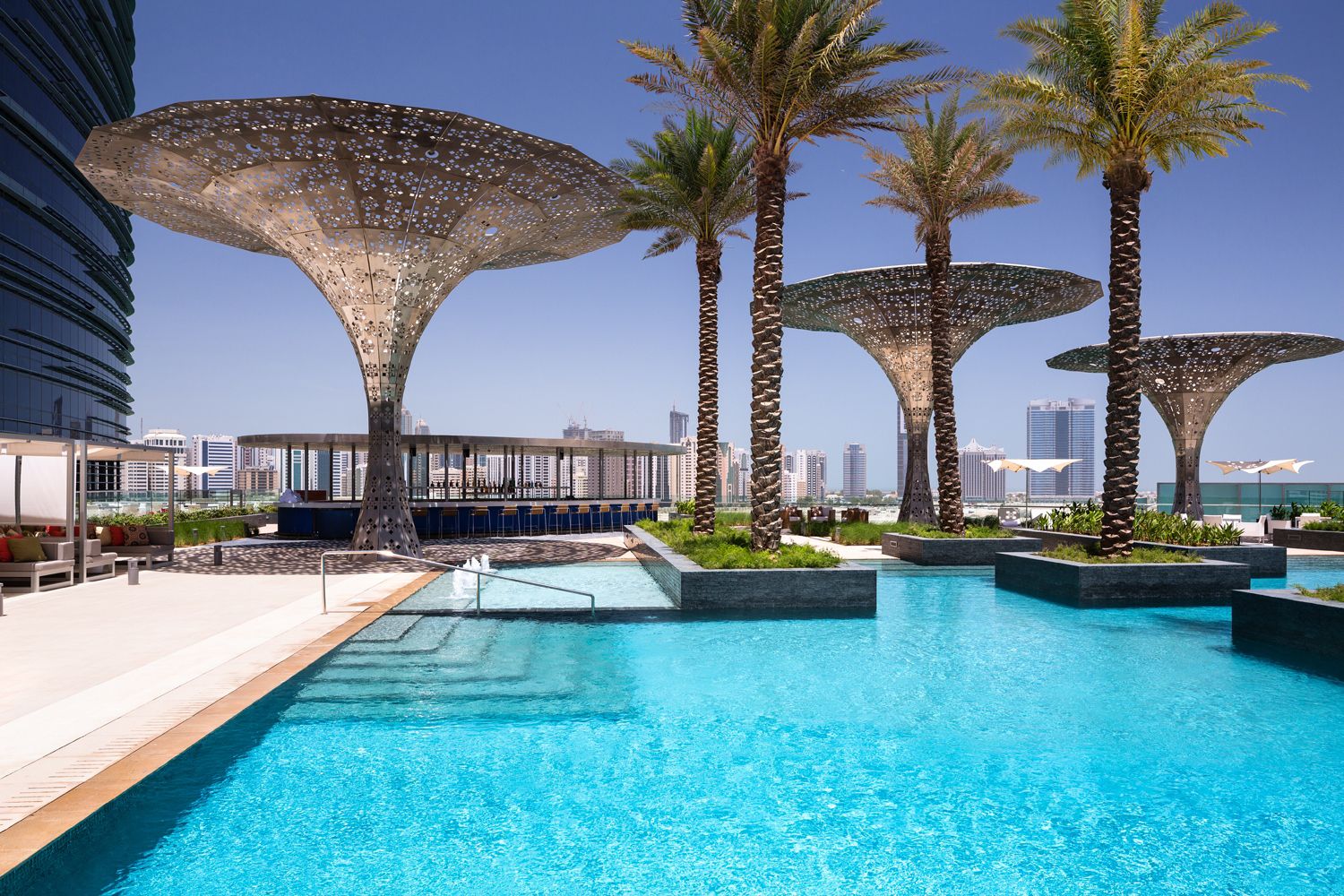 abu-dhabi-hotel-pool-abu-dhabi-luxury-hotel-rosewood