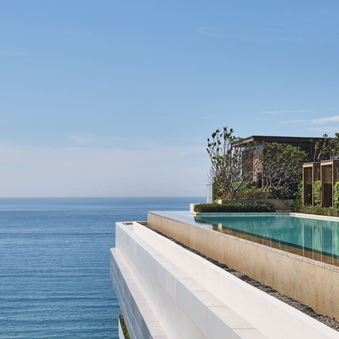 Beach view Bar Sanya Rosewood