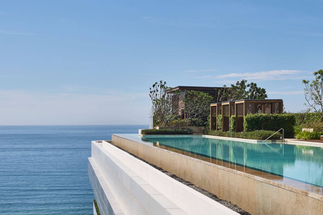 Beach view Bar Sanya Rosewood