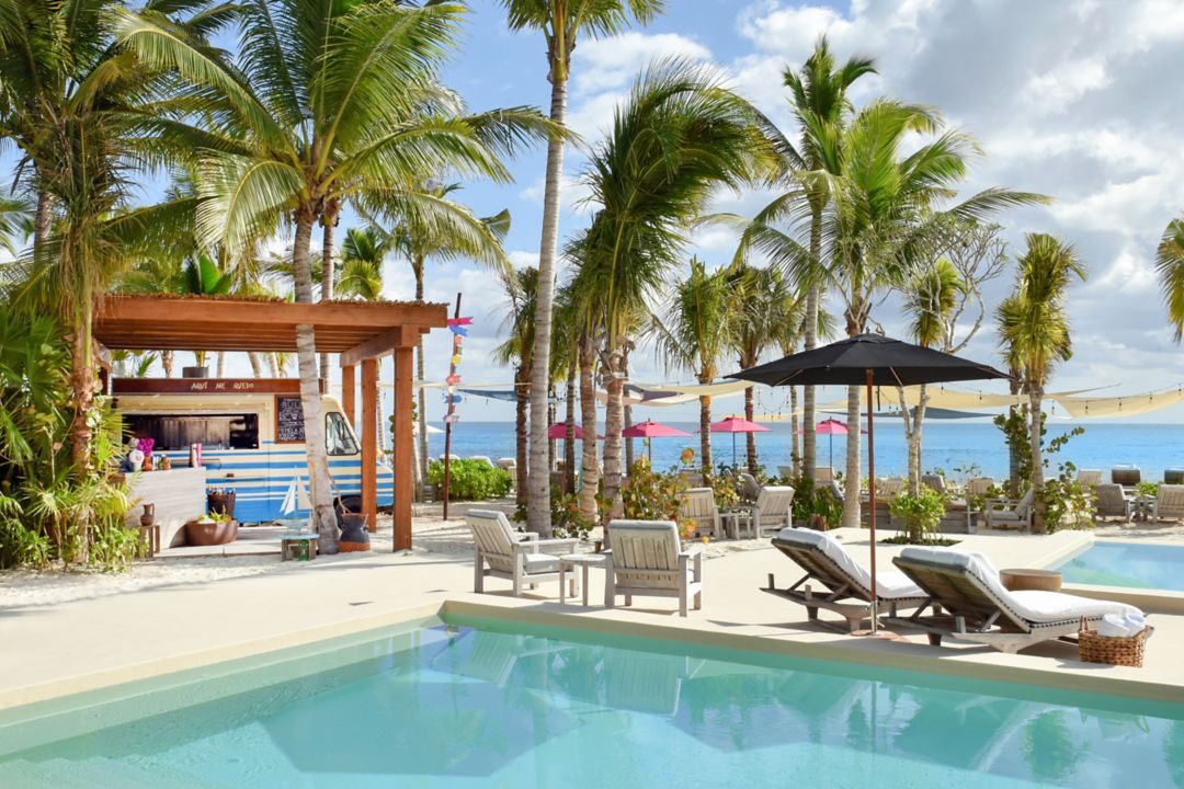 Restaurante Pool no Mayakoba Rosewood