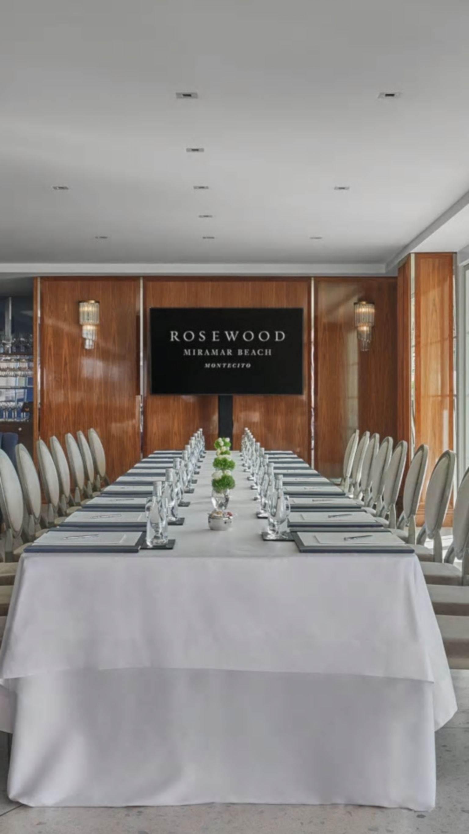 Caruso's Meeting Setup