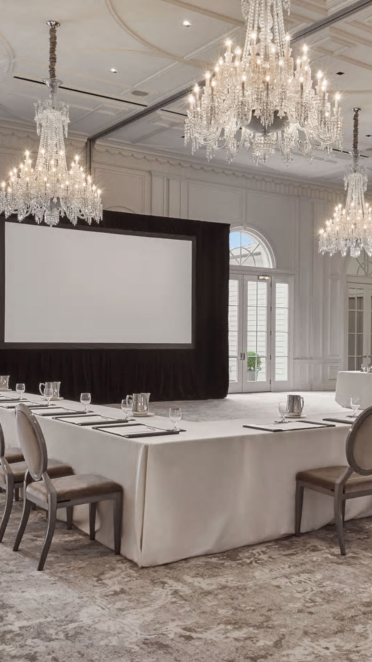 Chandelier Ballroom U-Shape Setup