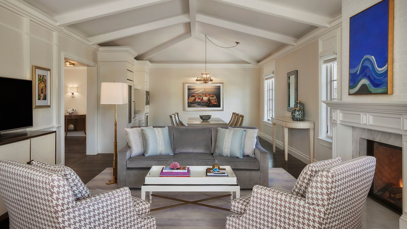 Grand Bungalow Living Room