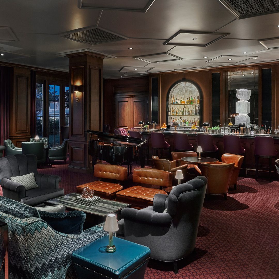 Montecito Bar Rosewood