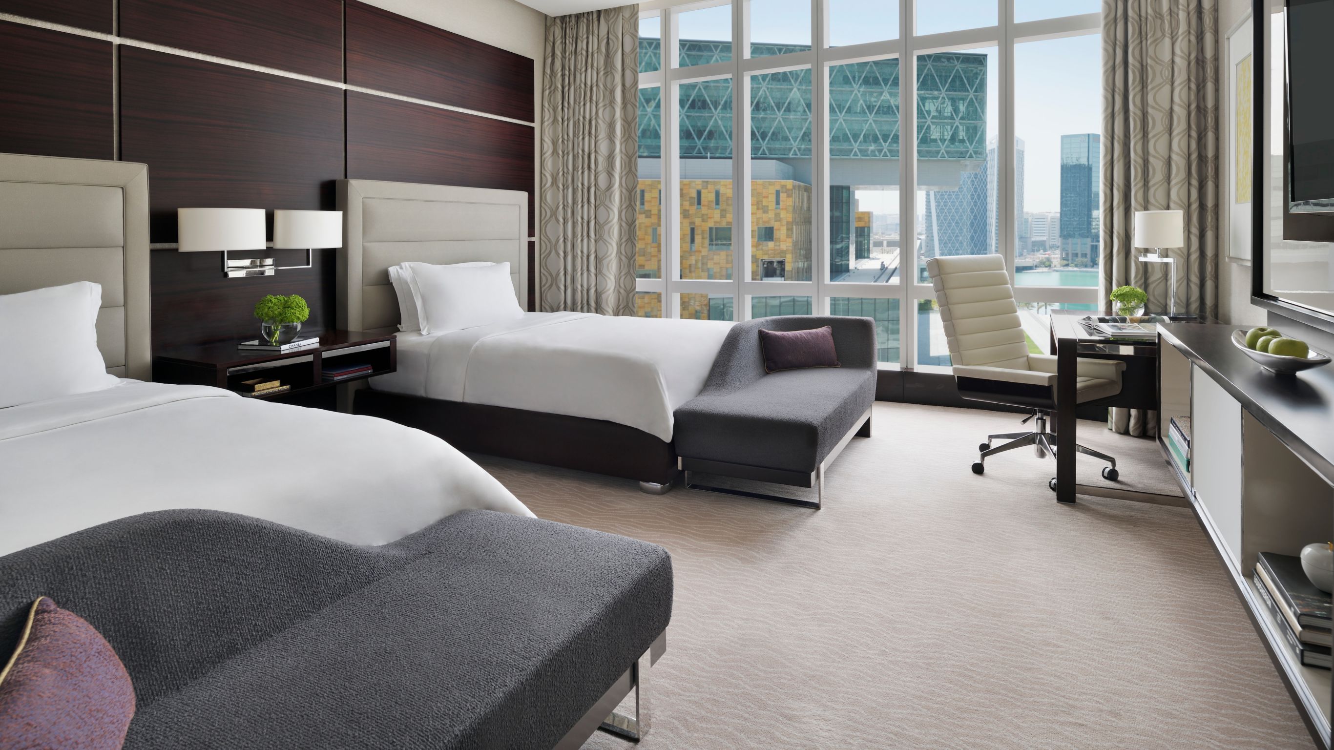 Executive Room | Rosewood Abu Dhabi