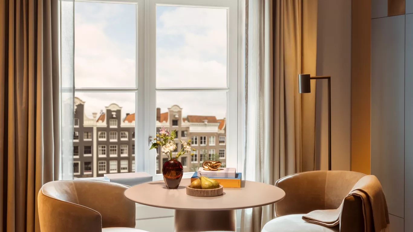 7 Best Hotels in Amsterdam: Your Gateway to Dutch Majesty