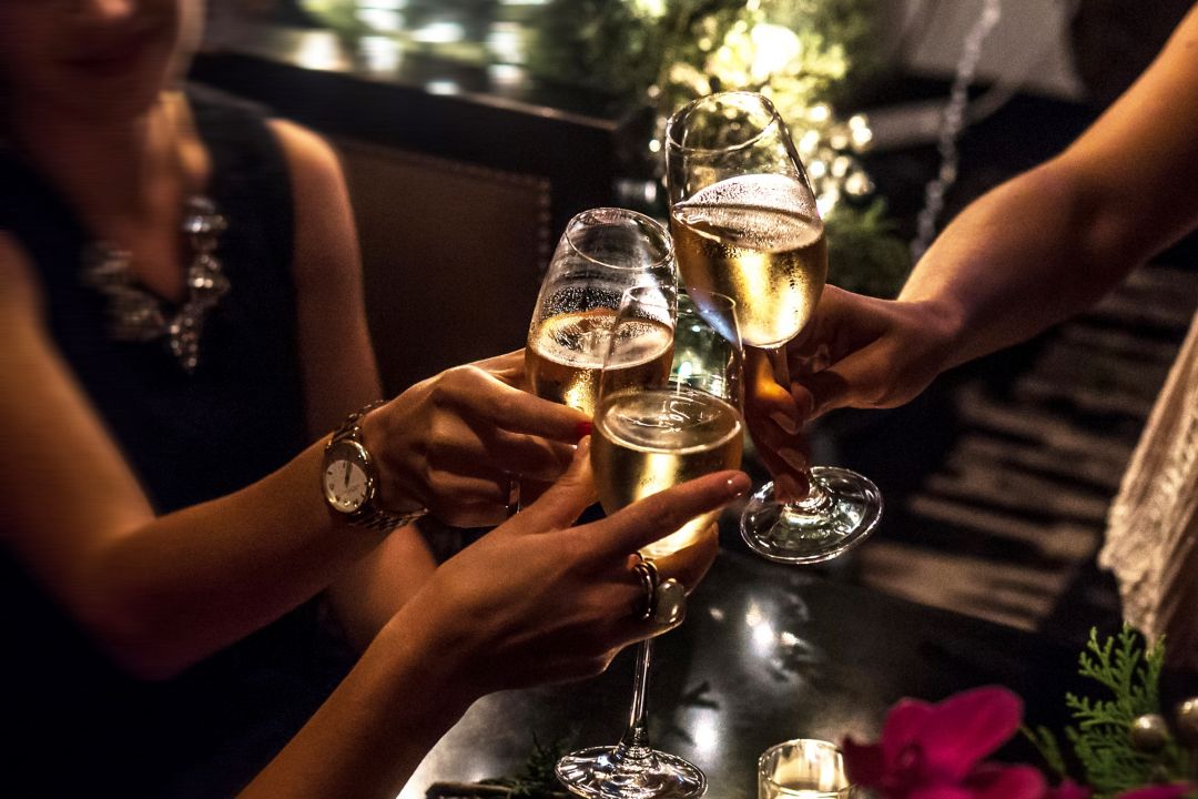 Café Boulud The Bahamas - Festive Champagne toast
