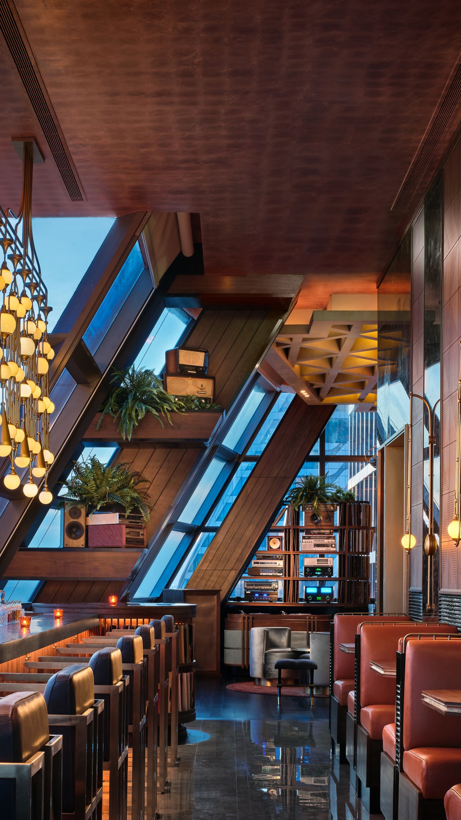 Lennon's | Rosewood Bangkok