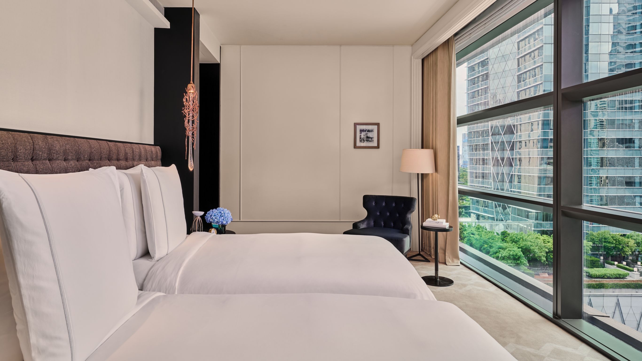 Manor Suite Twin Bed