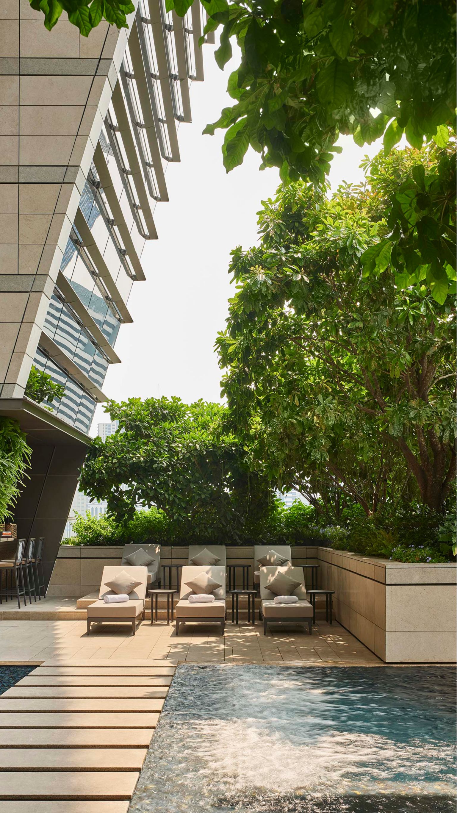 Swimming Pool | Rosewood Bangkok