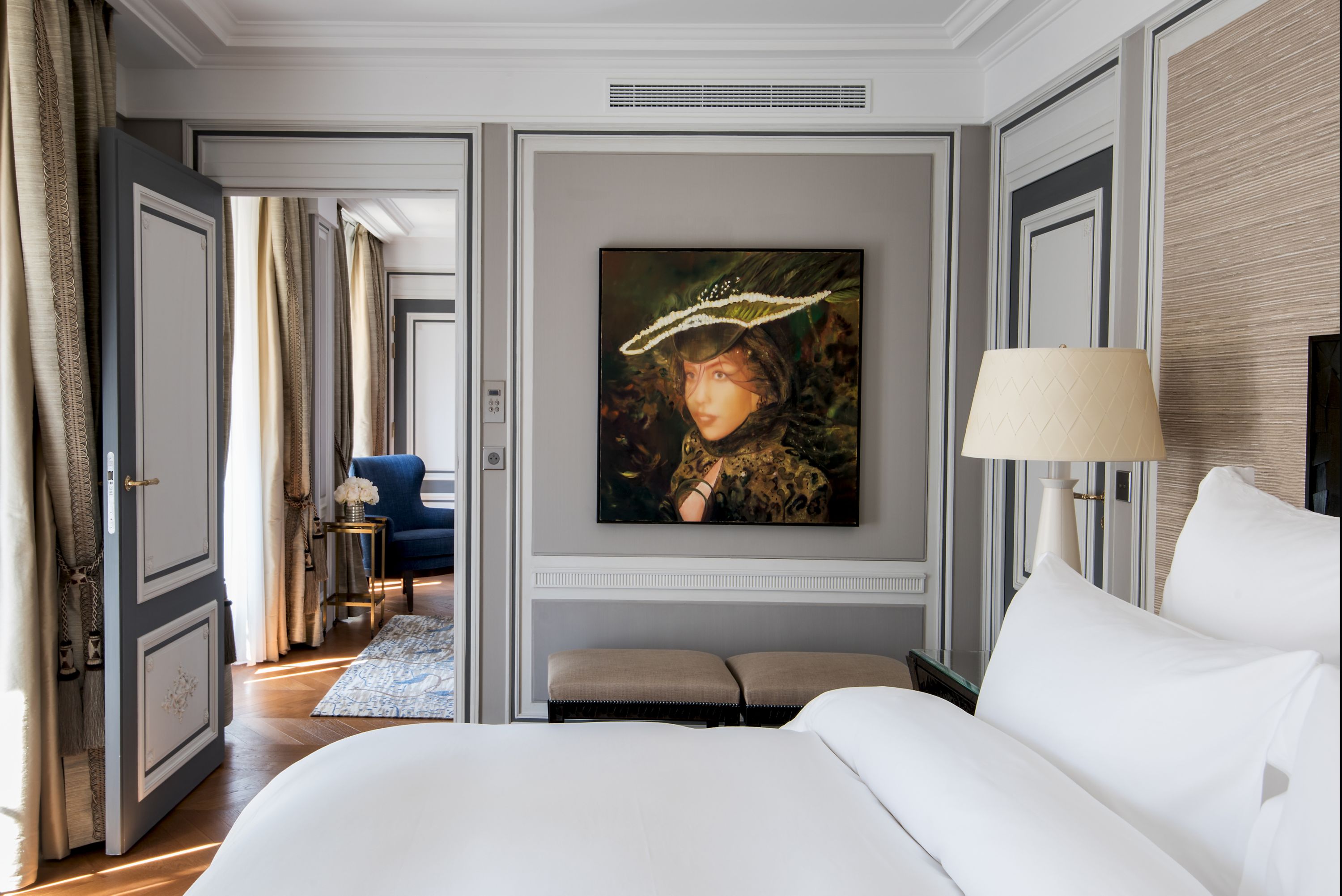 Deluxe Suite Paris Luxury Suites H  tel Crillon  Rosewood Hotel