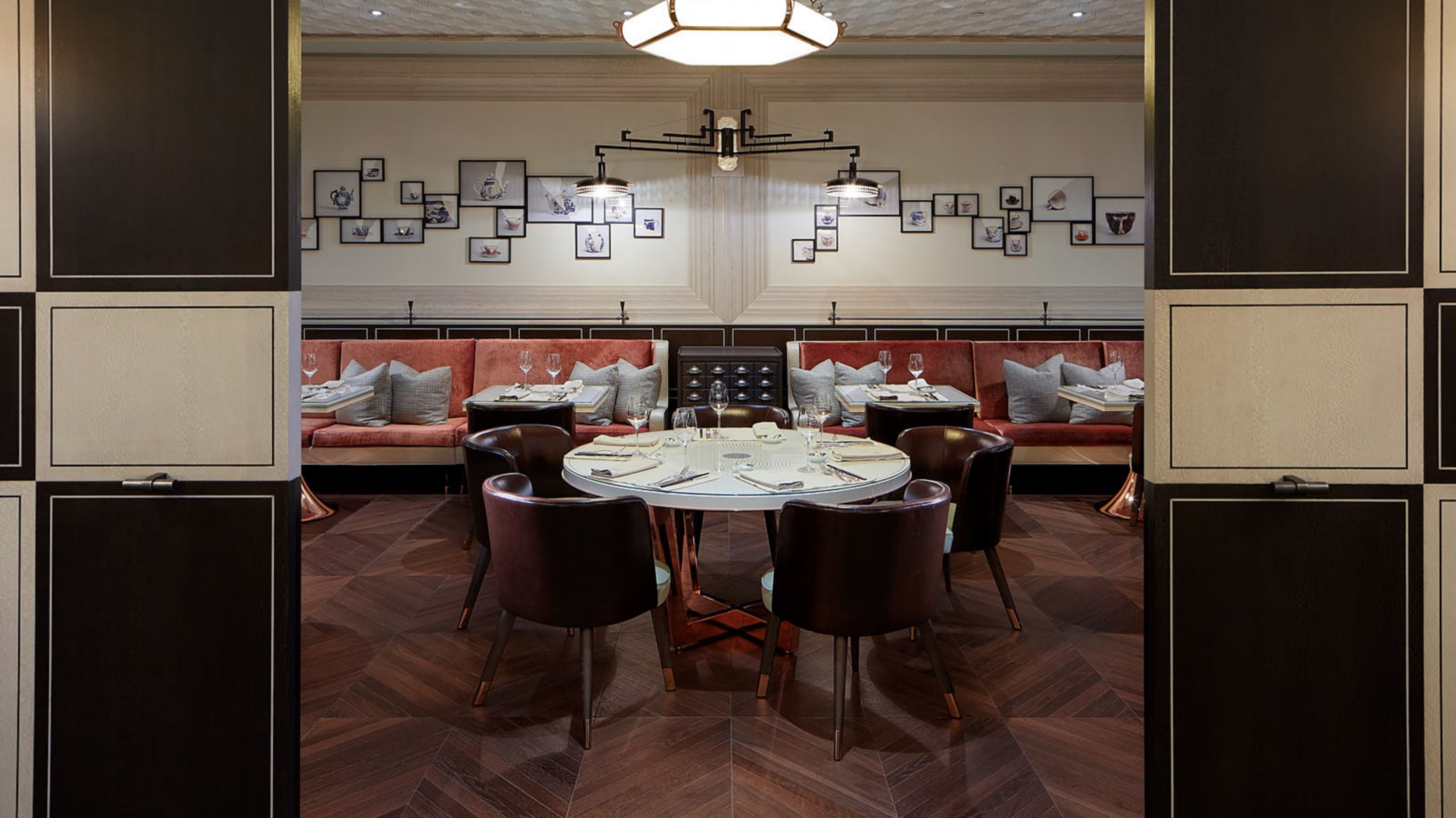 Holts Café |  香港瑰丽酒店