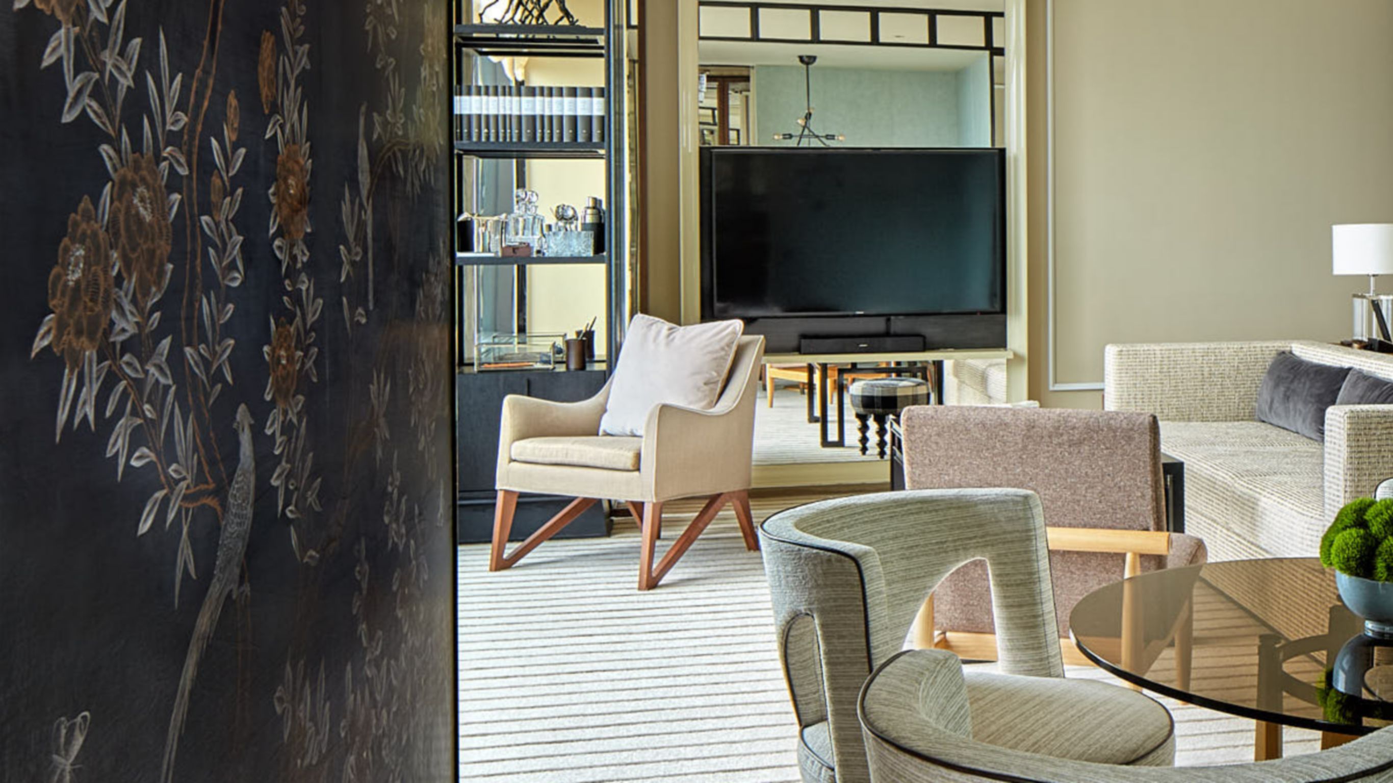 Two Bedroom Suite Dining Rosewood