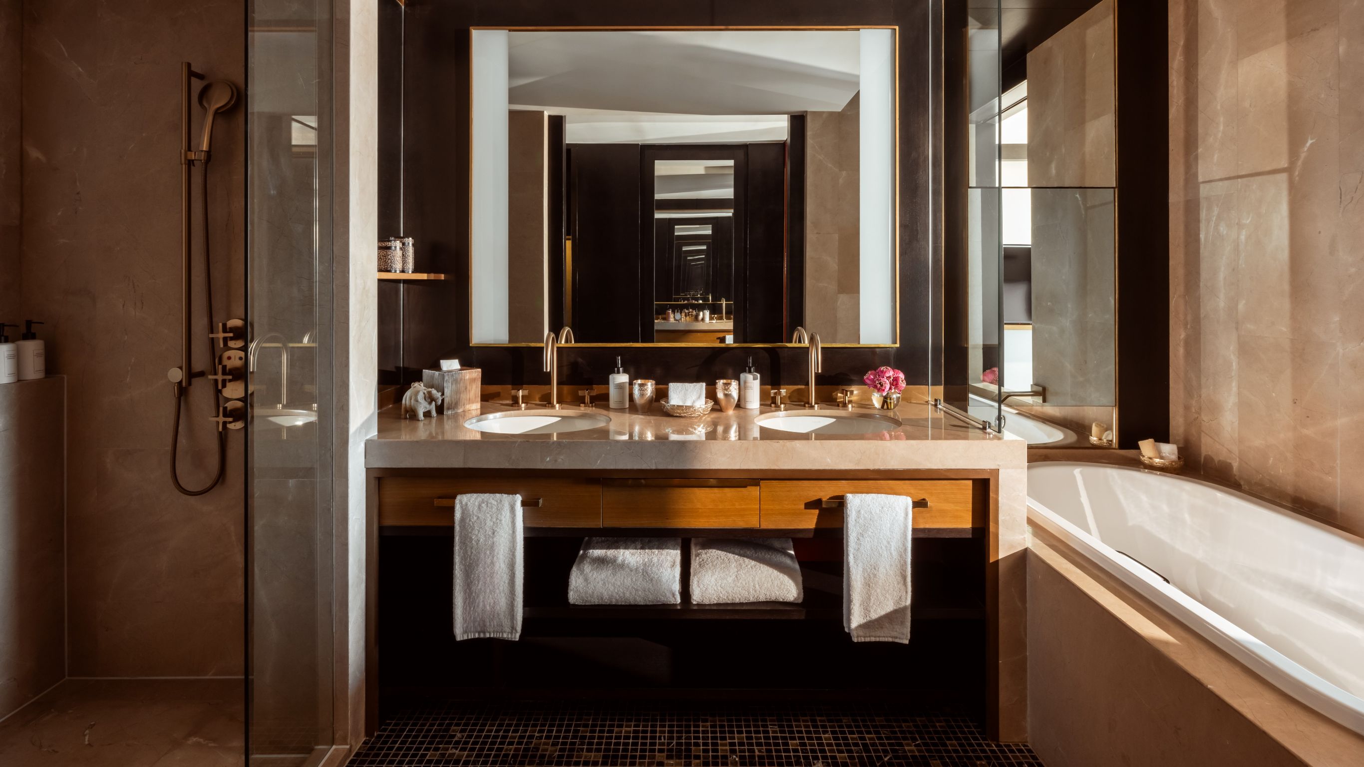 Manor Suite Bedroom Phnom Penh