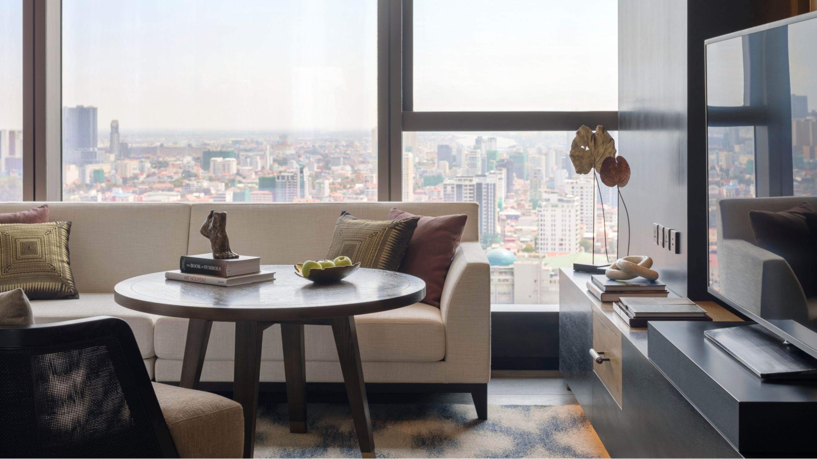 Executive Room Phnom Penh Rosewood